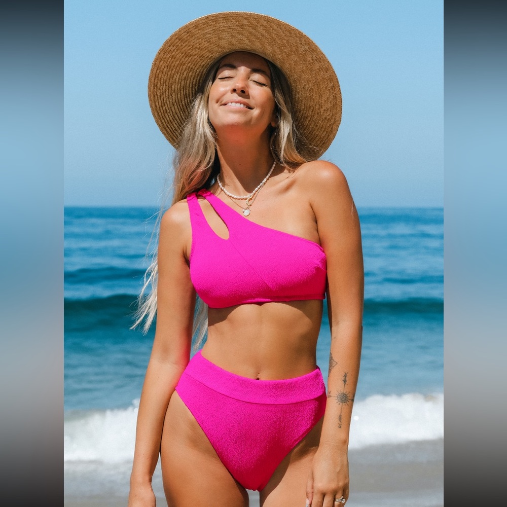 CUPSHE Hot Pink Texture Cutout One Shoulder Bikini Set